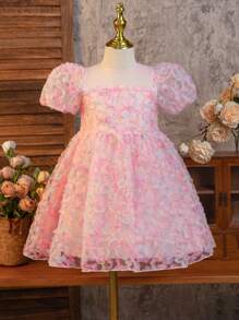 SHEIN Glamorique Kids 年轻女孩优雅 3D 刺绣泡泡袖夏季派对连衣裙，适合日常穿着、派对和聚会，传达优雅、纯真和可爱的氛围 - 粉色 - 查看 9