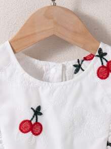 SHEIN Vintaside Kids 少女正式樱桃刺绣碎花圆领露背荷叶袖宽松无袖连衣裙，甜美简约，夏季 - 白色 - 查看 4