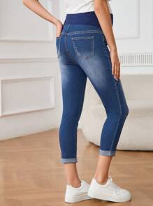 SHEIN 孕妇休闲七分裤，简约时尚孕妇牛仔裤，适合夏季日常穿着 - 深色水洗藍 - 查看 2