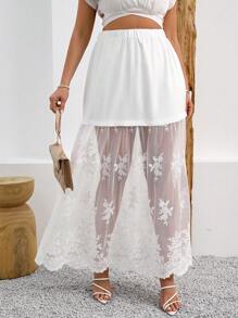 SHEIN Privé 大码女式花卉撞色网眼长裙优雅 - 白色 - 查看 1