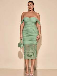 SHEIN BAE Plus Size Women Off Shoulder Green Mid-Length Dress, Suitable For Casual, Outing, Date, Afternoon Tea, Vacation, Spring/Summer, Spring Outfits For Women, Summer/Summer Outfits For Women, Festival/Concert Outfit Women/Rave Outfits Festival/ Rave Outfits/, Spring Break Outfits, Graduation Dress, Graduation Dress, Mesh Dress - Green - View 1