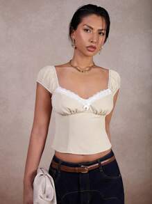 COSMINA Blusa casual con cuello corazón y mangas tipo dolman con encaje en contraste para mujer