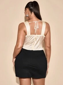 SHEIN BAE Nouveau Top bustier plissé en satin élégant couleur champagne/beige pour femmes grandes tailles. Top sexy pour le printemps/été, gothique grande taille, vacances, sortie, fête, remise des diplômes, vacances de printemps, Pâques, concert, hauts de fête, corset pour morphologies généreuses, hauts sexy, Top pour morphologies généreuses - Nude - Voir 7