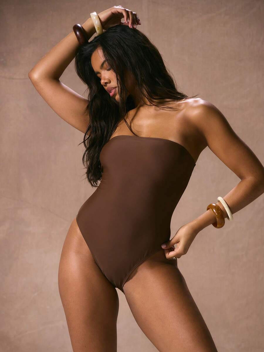 Musera Resort 无肩带抹胸式优雅连体泳衣，春夏度假优雅海滩度假伊比沙岛泳装，纯色 - 咖啡棕 - 查看 1