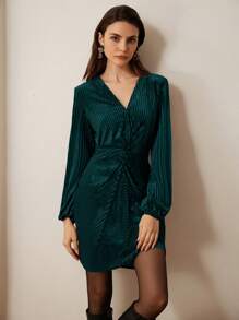 Chiquease 复古优雅派对收腰性感镂空扭纹设计长袖短裙女士节日派对礼服 - 墨綠色 - 查看 3