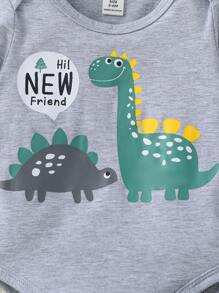 Set de 3 piezas de ropa casual unisex para bebés, incluye un mono con gráfico de dinosaurio y letra, pantalones de color liso y gorro, de tela suave, adecuado para vacaciones, viajes, escuela, diario, deportes, primavera/verano