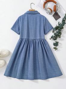 SHEIN Explorewe Tween女孩前扣拼接短袖口袋牛仔洋裝，淺藍色，秋季休閒校園開學牛仔裙 - 藍色 - 查看 3