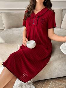 Women's Casual Heart Print Half-Zip Pieced Ruffle Hem Nightgown - Burgundy - View 3