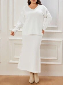 SHEIN Essnce Plus Size Women V-Neck Long Sleeve Solid Sweater And Knitted Mermaid Skirt Elegant Two-Piece Set, Autumn/Winter - White - View 3