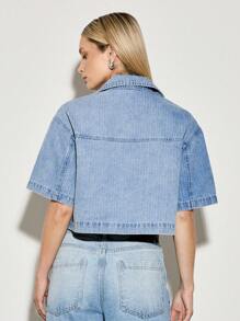 AiiRZ 复古短款牛仔夹克纽扣前短袖宽松实用工装风格立领夏季春季休闲街头时尚上衣 - 藍色 - 查看 2