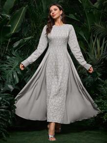 Al Najma Robe à col montant avec application de perles en patchwork jacquard - Gris - Voir 3