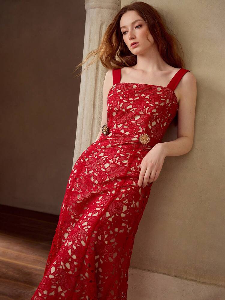 VESTIDO CORTE BIES DE ENCAJE GUIPUR