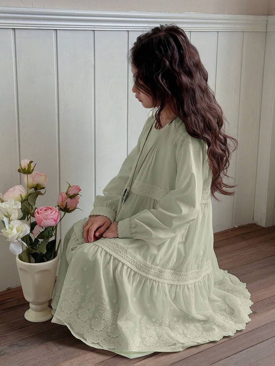 Dazy Kids Tween Girl Midi A-Line Lace Patchwork Solid Color Princess Style Round Neck Long Sleeve Dress - Mint Green - View 1