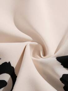 SHEIN Teen Girls Cream-White Casual Vacation Strapless 2 Pieces Set, Strapless Cropped Top With Geometric Print, Spring/Summer - Apricot - View 3