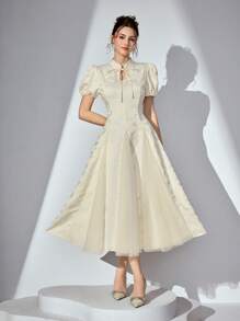 Poshira 女士杏色水滴领蝴蝶提花拼接网眼长款优雅连衣裙 - 杏色 - 查看 5