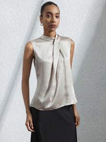 SHEIN Privé 优雅高端时尚百搭立领设计褶皱无袖光泽面料女式衬衫 - 香檳色 - 查看 1