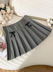 SHEIN Frenchy Falda plisada para mujer de tallas grandes, falda linda, falda estilo Y2K, moda para reducir la edad de mujeres de tallas grandes, atuendos de verano para mujeres, atuendos de cumpleaños para mujeres, atuendos de concierto para mujeres Gyaru