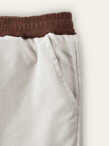 SHEIN Explorewe 2 件装青少年男童休闲运动短裤，夏季新款简约文字刺绣撞色运动短裤