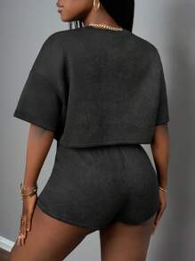 Slaydiva 2 件套新款休闲运动女式街头风格圆领短袖 T 恤和短裤套装，超大雪花面料运动衫套装 - 黑色 - 查看 2