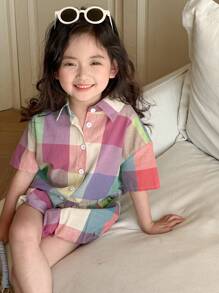 Dazy Kids Set de 2 piezas con Top a cuadros con botones y shorts para niñas pequeñas