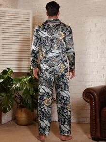 Manfinity ChillVibe Men's Floral All-Over Print Long Sleeve Shirt And Pants Pajama Set - Multicolor - View 2