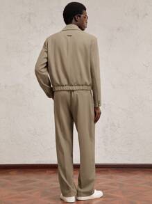 AKNOTIC Party 2 件男士卡其色西装套装，宽松垫肩翻领长袖短夹克和松紧腰裤，适合日常穿着和通勤，配有金属配饰，毕业礼物