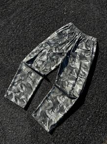 Manfinity EMRG Men Camouflage Cargo Pants, Loose Baggy Trousers, Street Wear - Army Green - View 2