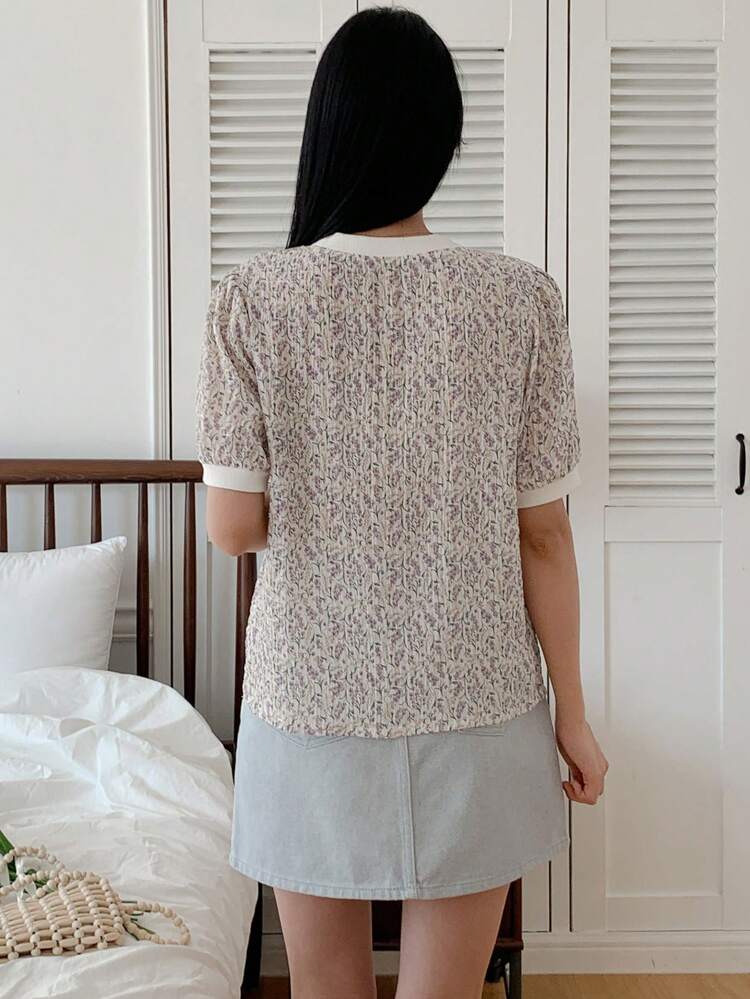 Women's Ditsy Floral Ruffle Textured Crew Neck Puff Sleeve T-Shirt, Spring/Summer