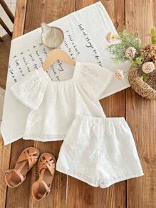 SHEIN Baby Girl Cute Embroidered Bow Short Sleeve Top And Shorts Suit, Versatile Summer Set