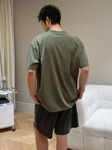 DAZY Pijama/Ropa de estar por casa de 2 piezas para hombre con camiseta estampada con letras y pantalones cortos de un solo color, para verano - Multicolor - Ver 2