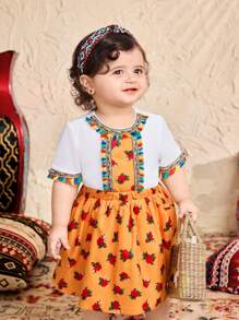 SHEIN Leap Crew 女宝宝夏季可爱花卉图案裙子和短袖T恤两件套