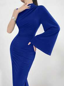 Modelyn 勃艮第红色女士春夏纯色立领喇叭袖长款紧身连衣裙，配美人鱼下摆，优雅