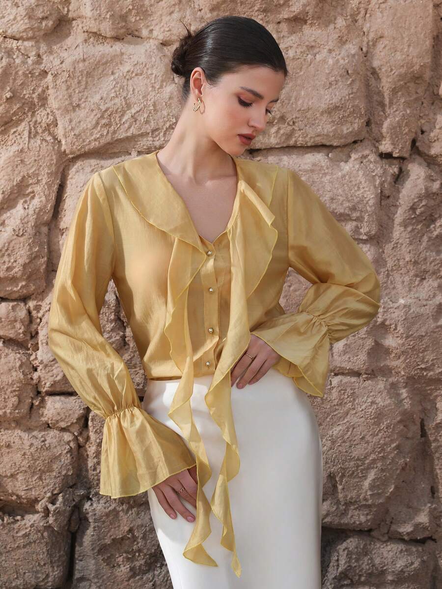 Aveloria Rosie Elegante Pendlerbluse mit Rüschenbesatz, Schleife, Pattdetail, lose sitzende Langarmbluse für Damen