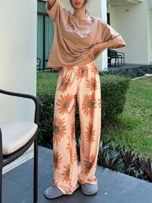 DAZY 2 Stücke bedrucktes Kurzarm Lose Pyjama Set für Frauen