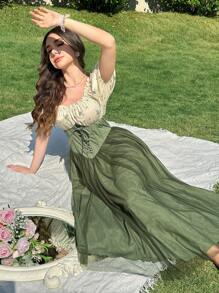 Modelyn 女士长款交叉蕾丝边浪漫网眼喇叭下摆优雅连衣裙 - 彩色 - 查看 1