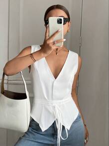 SHEIN Frenchy Blusa sin mangas de cuello en V de unicolor con lazo en la cintura para mujer