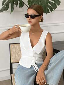 SHEIN Frenchy Blusa sin mangas de cuello en V de unicolor con lazo en la cintura para mujer