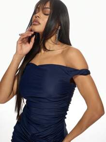 MISSGUIDED Off Shoulder Ruched Mini Party Dress Bodycon Fitted Evening Club Wear Stretchy Form Fitting Holiday New Years Dance Night Out