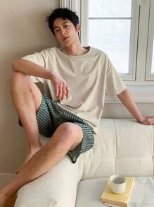 DAZY Men's Summer Short Sleeve T-Shirt And Striped Shorts Pajama Set - Multicolor - View 1