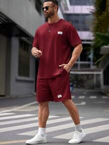 EASEVO Plus Size Men's Casual Graphic Print Short Sleeve T-Shirt & Shorts Set - Red - View 4