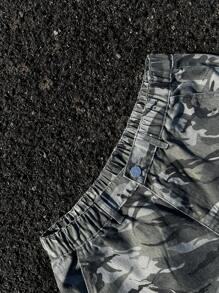 Manfinity EMRG Men Camouflage Cargo Pants, Loose Baggy Trousers, Street Wear - Army Green - View 4