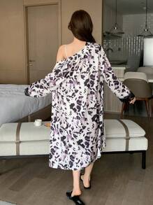 DAZY 2pcs Satin Leopard Print Robe Set, Velvet Camisole Nightgown Sleepwear Set Pajama - White - View 2