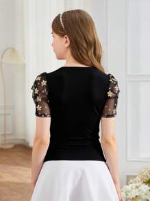 SHEIN Blusa casual de malha e malha bordada com patchwork para meninas pré-adolescentes e gola redonda