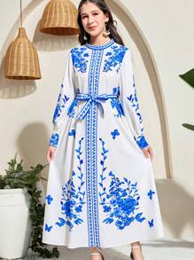 SHEIN Leap Crew 少女斋月、国庆节、宰牲节泡泡袖 A 字形花卉印花连衣裙，编织蓝白陶瓷图案 - 藍白色 - 查看 1