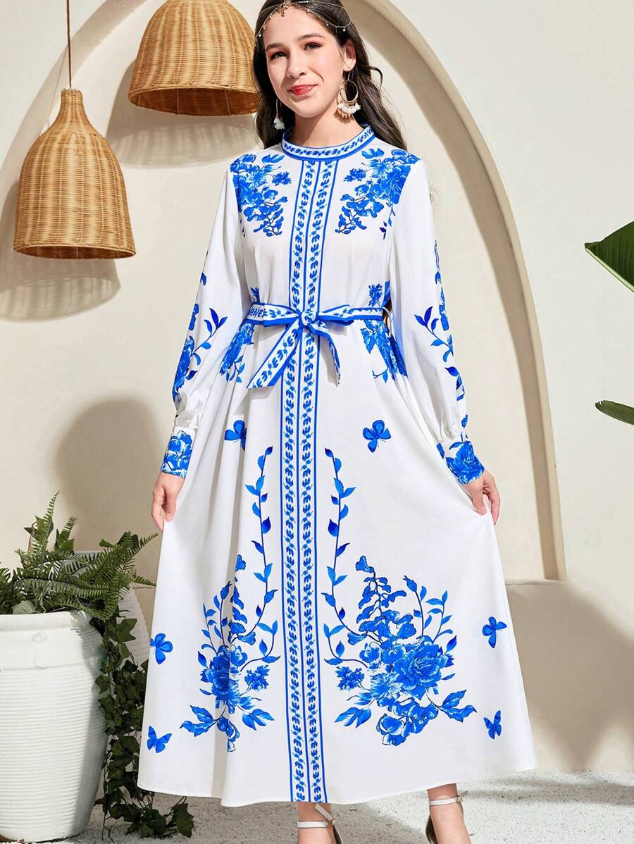 SHEIN Leap Crew 少女斋月、国庆节、宰牲节泡泡袖 A 字形花卉印花连衣裙，编织蓝白陶瓷图案 - 藍白色 - 查看 1