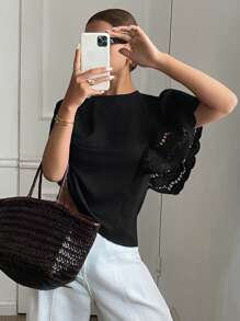 Serisse Áo thun nữ cơ bản màu trơn, kiểu dáng thường ngày, thêu họa tiết, khoét lỗ, phối màu, thích hợp cho mùa xuân và mùa hè, thời trang mặc hàng ngày, áo tay bồng thêu họa tiết, vải thun dệt kim màu đen, áo thun đen dáng rộng thoải mái, thanh lịch và thời trang khi đi làm, áo tay cánh dơi, áo thun buộc dây, kiểu dáng Pháp mùa lễ hội - màu đen - Xem 1