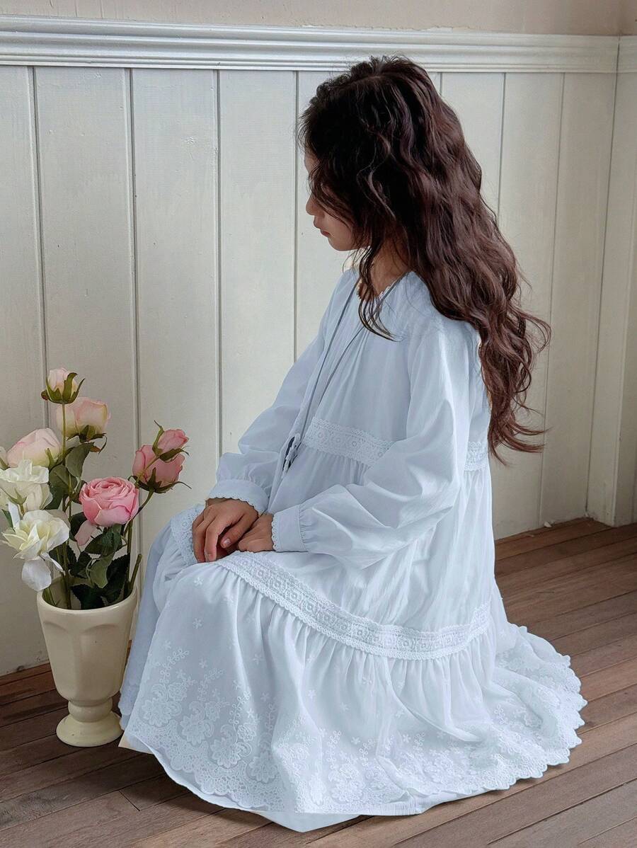 DAZY Long A-Line Lace Patchwork Solid Color Round Neck Long Sleeve Tween Girl Dress - Baby Blue - View 1