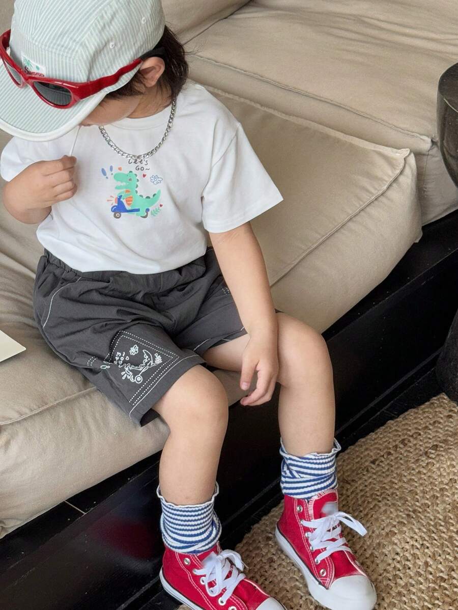 DAZY 2pcs/Set Young Boy Dinosaur Print Short Sleeve T-Shirt And Shorts Set - White - View 1