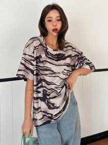 DAZY Damen lässiges, weites Batik-Zebradruck Kurzarm T-Shirt in Oversized Form, Grafik Shirts - Braun - Übersicht 1