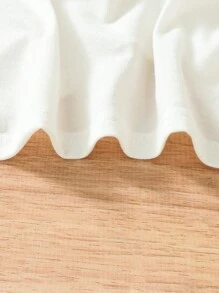 年轻女孩休闲“花姑娘”英文文字图形白色短袖T恤，适合学校、派对、日常穿着 - 白色 - 查看 6